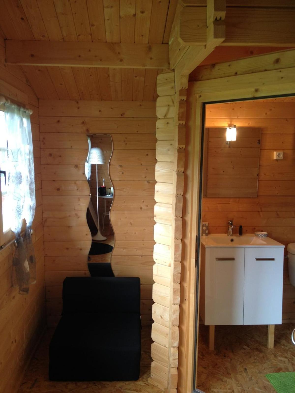 Maison De Vacances Avec Ses Petits Chalets Aouste-sur-Sye ภายนอก รูปภาพ